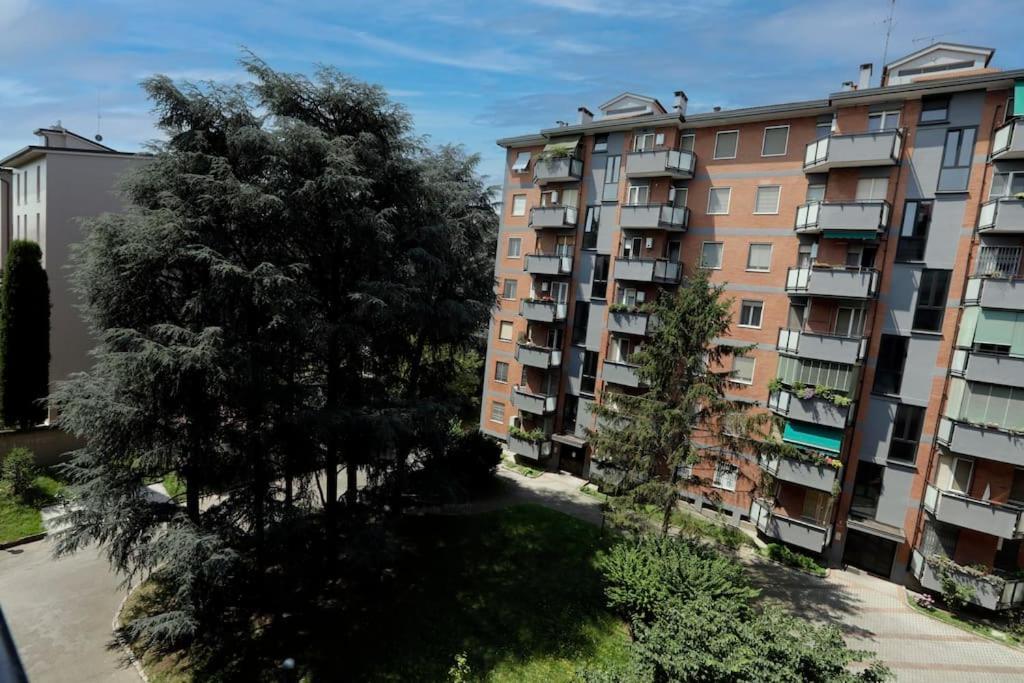 55Birds - San Siro Ed Il Centro A Portata Di Mano Apartment Milan Luaran gambar